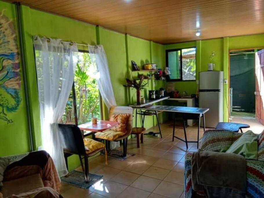 Casa Flor De Annia ~ Cozy 2 Bdrm On The River Sierpe ~ Walkable To Town Villa Buitenkant foto